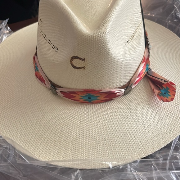 Charlie 1 Women’s Hat Lainey Wilson look - Picture 2 of 7